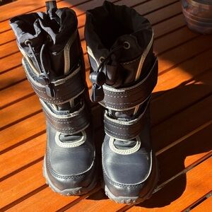 Lands’ End Kid’s Winter Boots Size 12 Outdoor Snow Sledding